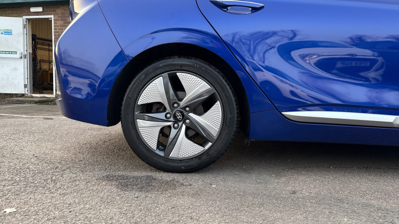 Hyundai IONIQ 1.6 GDi Hybrid Premium SE 5dr DCT Hybrid Hatchback